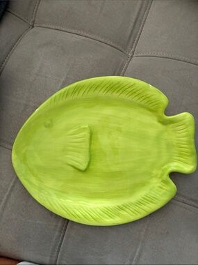 Lime Green Fish-Shaped Ceramic Serving Platter - Unbranded
